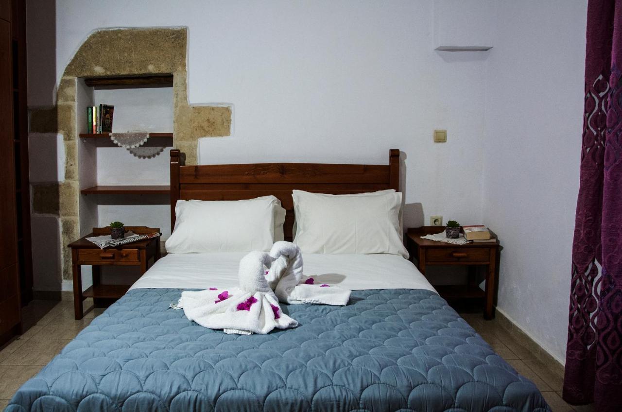 Villa Dimitris Kalamítsion Amigdhálion Bagian luar foto