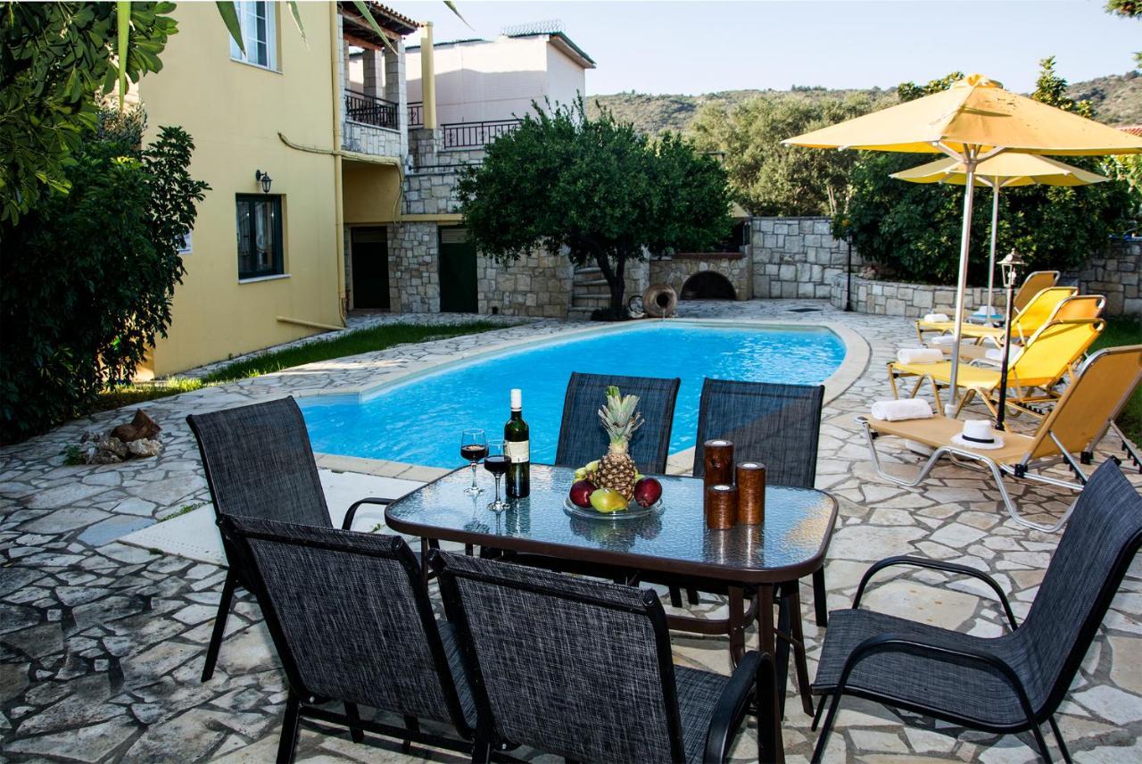 Villa Dimitris Kalamítsion Amigdhálion Bagian luar foto